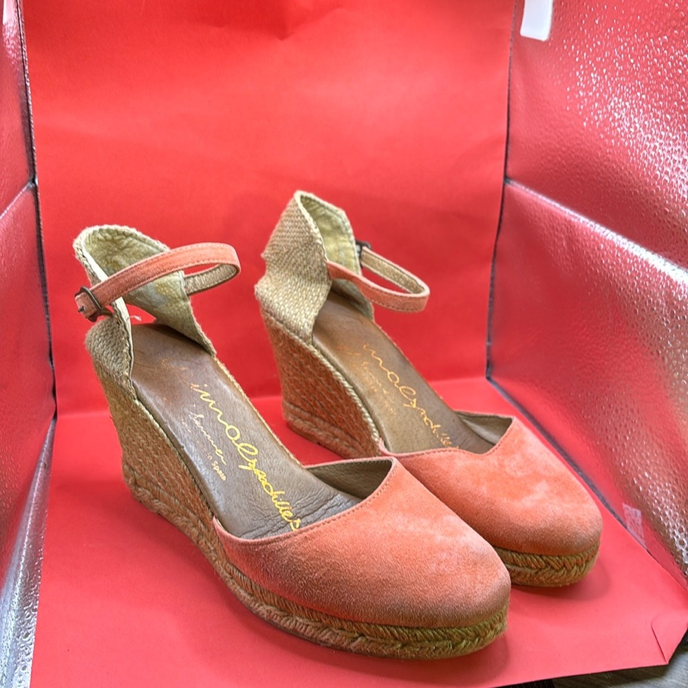 Gaimo NWOT Women’s Suede Espadrille shoes size 39 (US8) in excellent condition